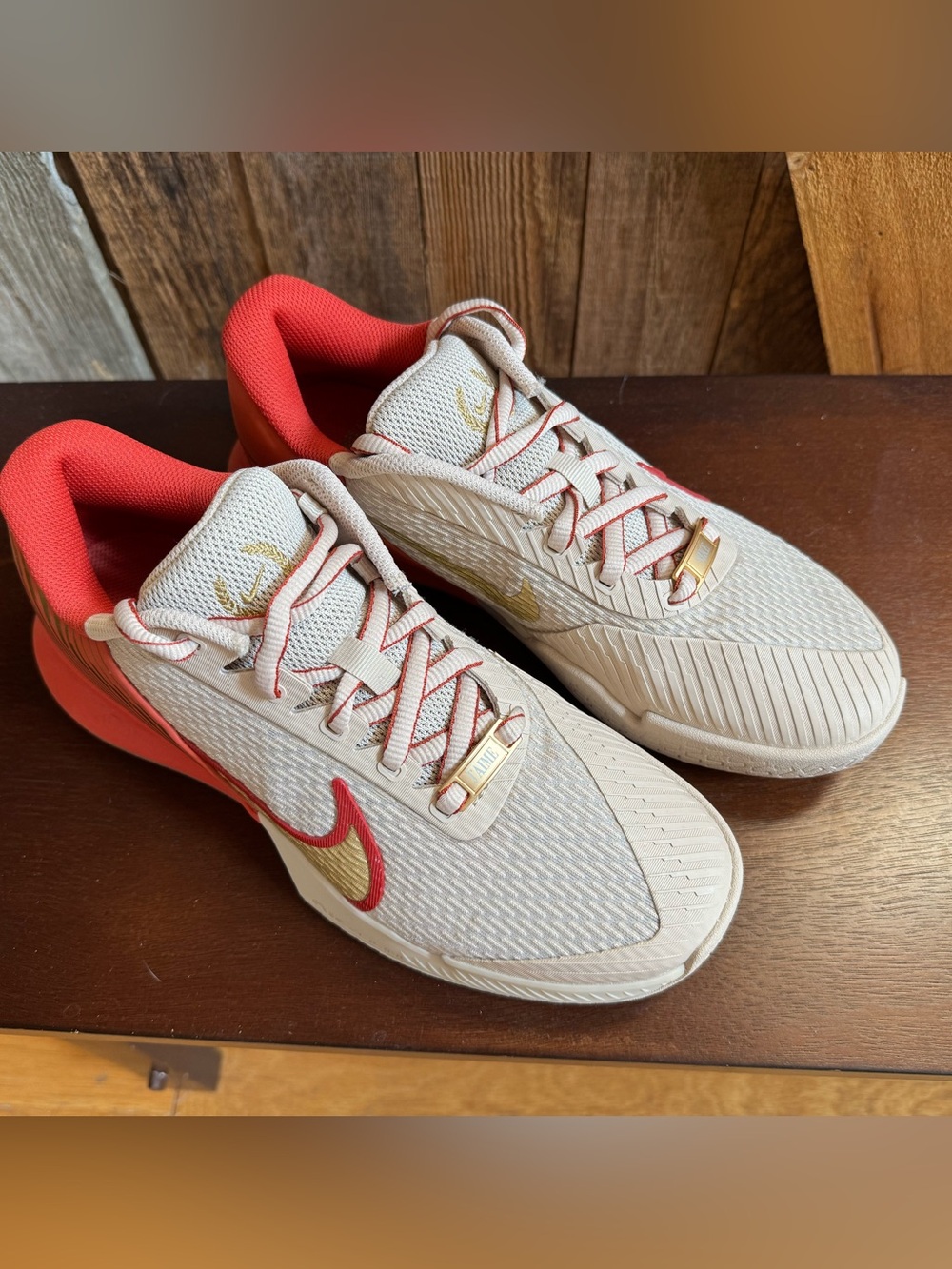Nike Women’s NikeCourt Air Zoom Vapor Pro 2 Premium Hard Court Tennis Shoes